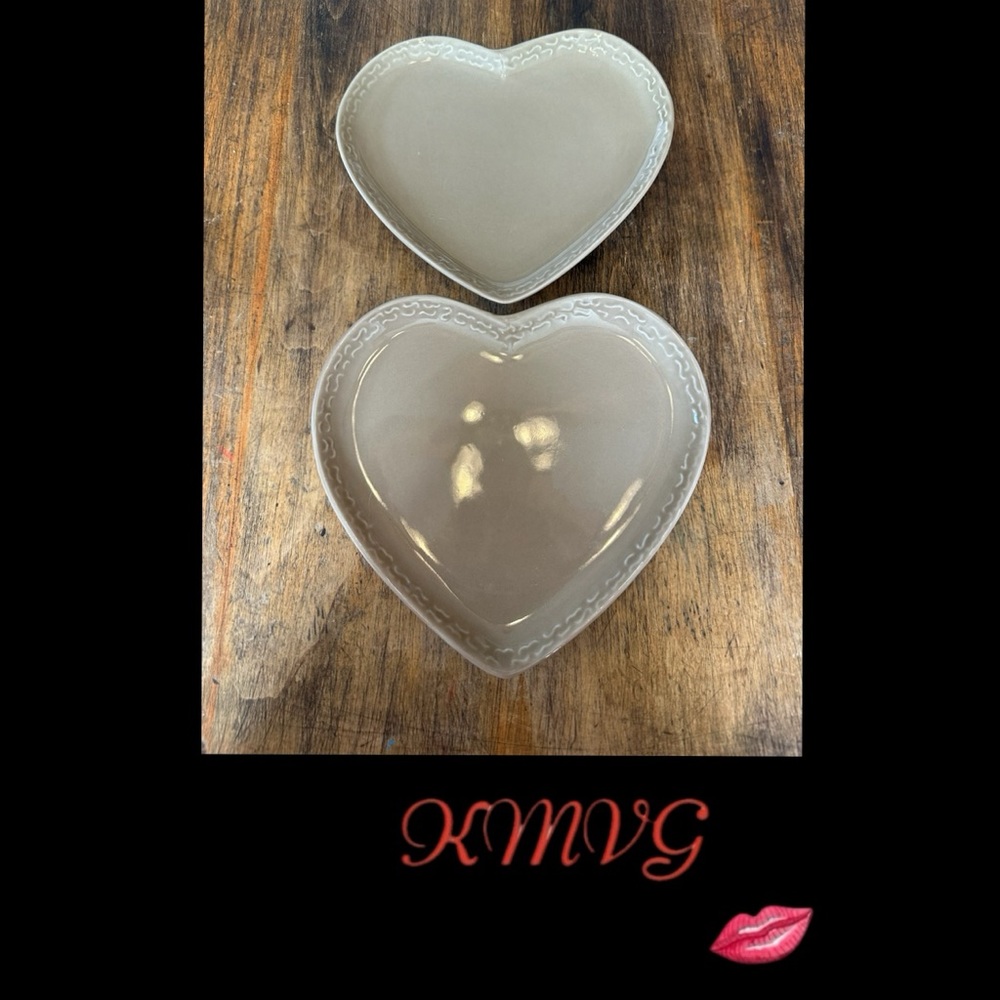 Vintage The Homemaker’s Idea Company 7.75” Heart Plates Set of 2 Tan